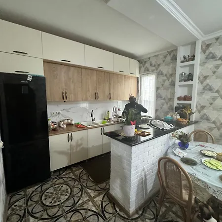 Tamar Zarandia- Guest House Zugdidi Exterior photo